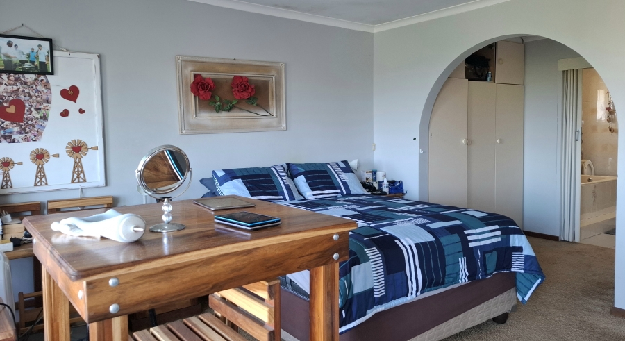 8 Bedroom Property for Sale in Old Place Western Cape